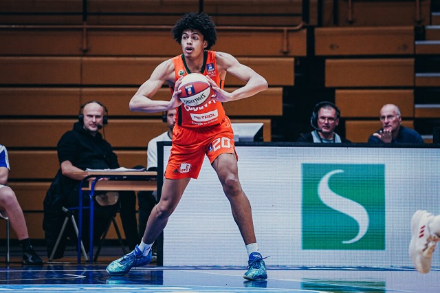 2025年NBA选秀球员：若昂-贝兰热