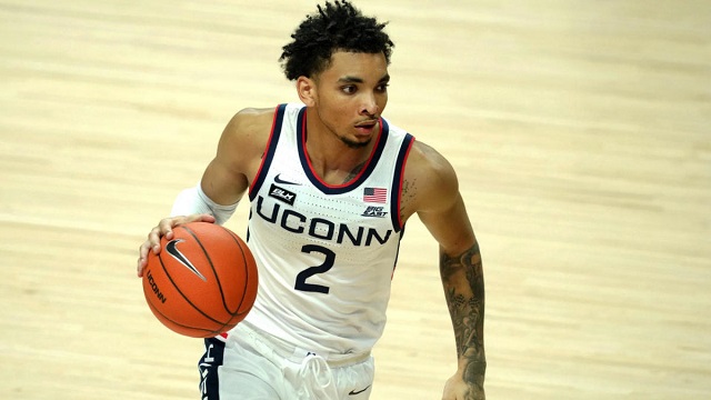 詹姆斯-伯克奈特被认为是2021年NBA选秀首轮球员 詹姆斯-伯克奈特被认为是2021年NBA选秀首轮球员