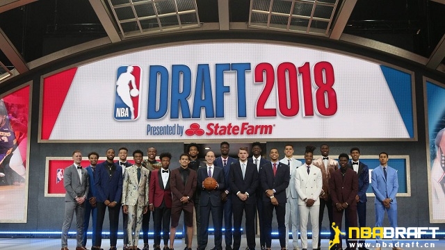 2018年NBA选秀首轮小绿屋成员合影