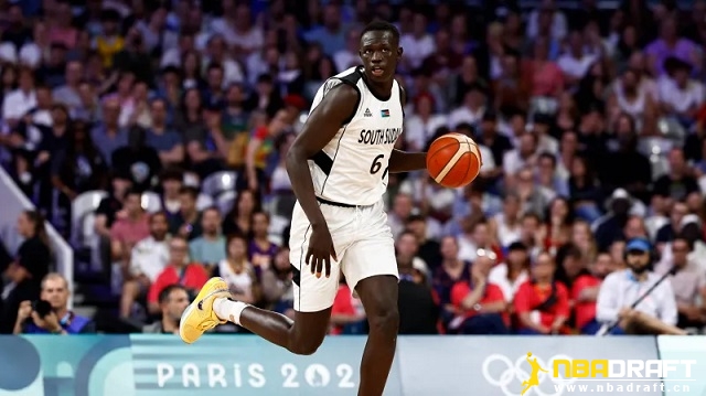 2025年NBA选秀热门：卡曼-马鲁阿奇